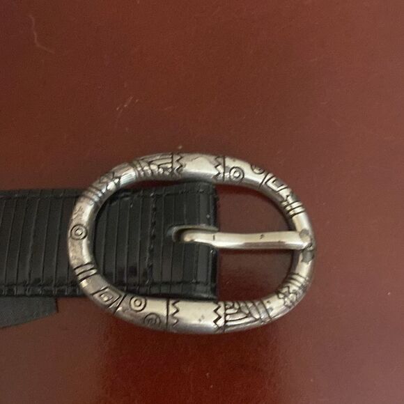 "Brighton" Black Leather Belt with Embossed Silver-Tone Metal Accents (Size S 28 - Picture 4 of 5